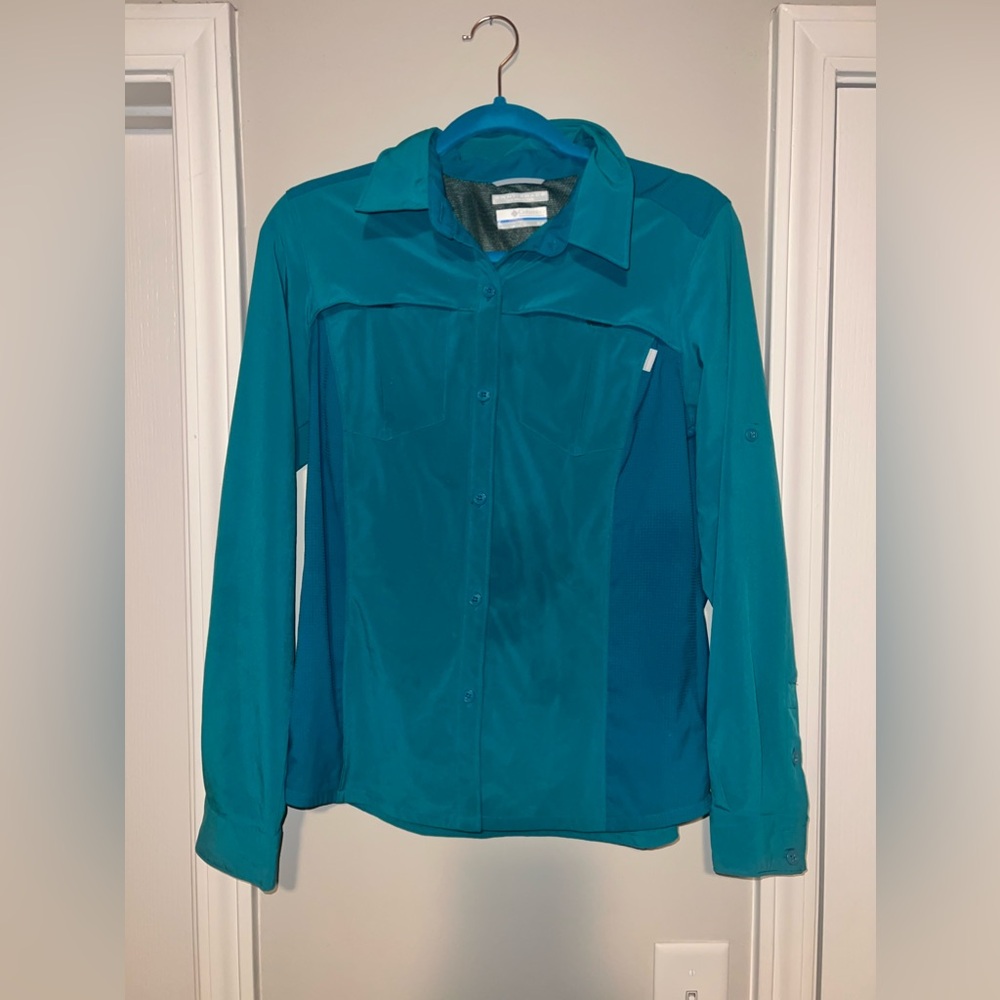 Women’s Columbia PFG shirt